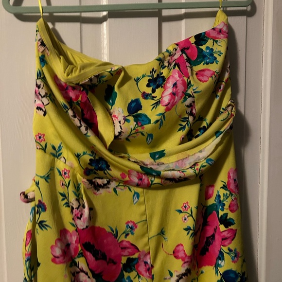 Express strapless romper - Picture 2 of 9